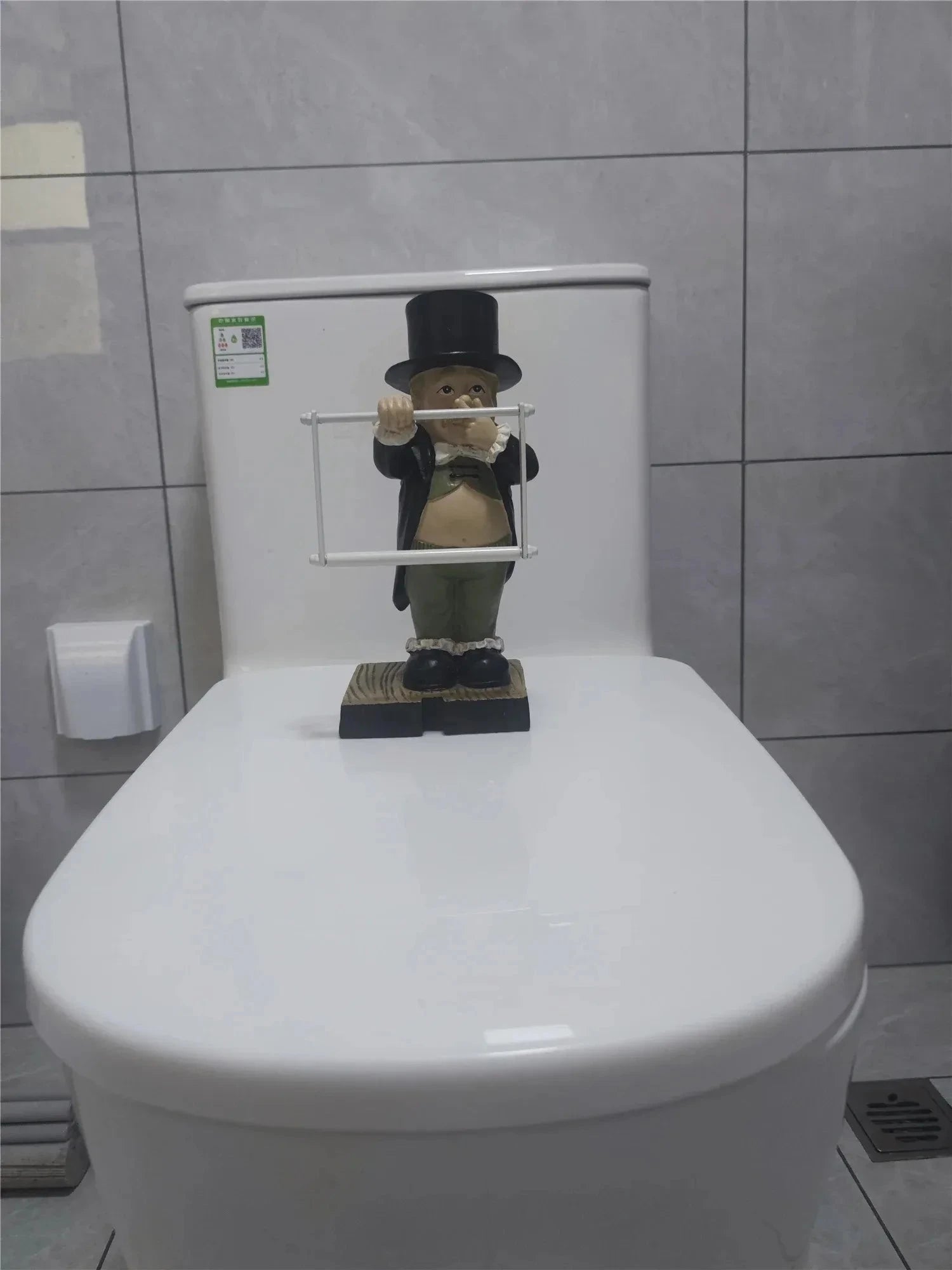 Cute Butler Shape Tissue Stand Rack Creative Toilet Paper Holder Spoof Paper Holder Statue Funny Decorative Resin Toilet Decor DSers Fulfillment