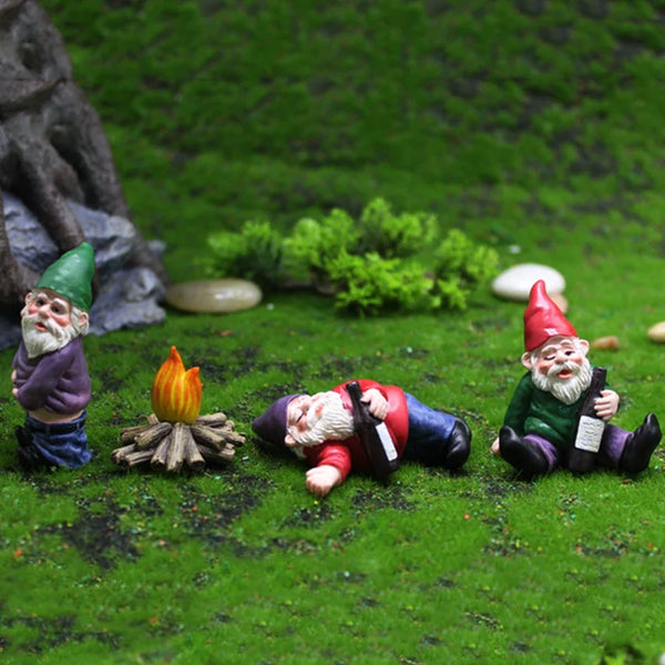 1pc Fairy Garden Drunk Gnomes Miniature Ornaments Set Mini Dwarf Bonfire Statues for Planter Flowerpot Decor Accessories