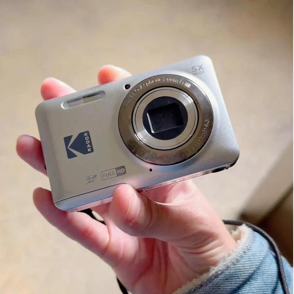 KODAK PIXPRO FZ55-RD 16MP Digital Camera 5X Optical Zoom 28mm Wide Angle 1080P Full HD Video 2.7