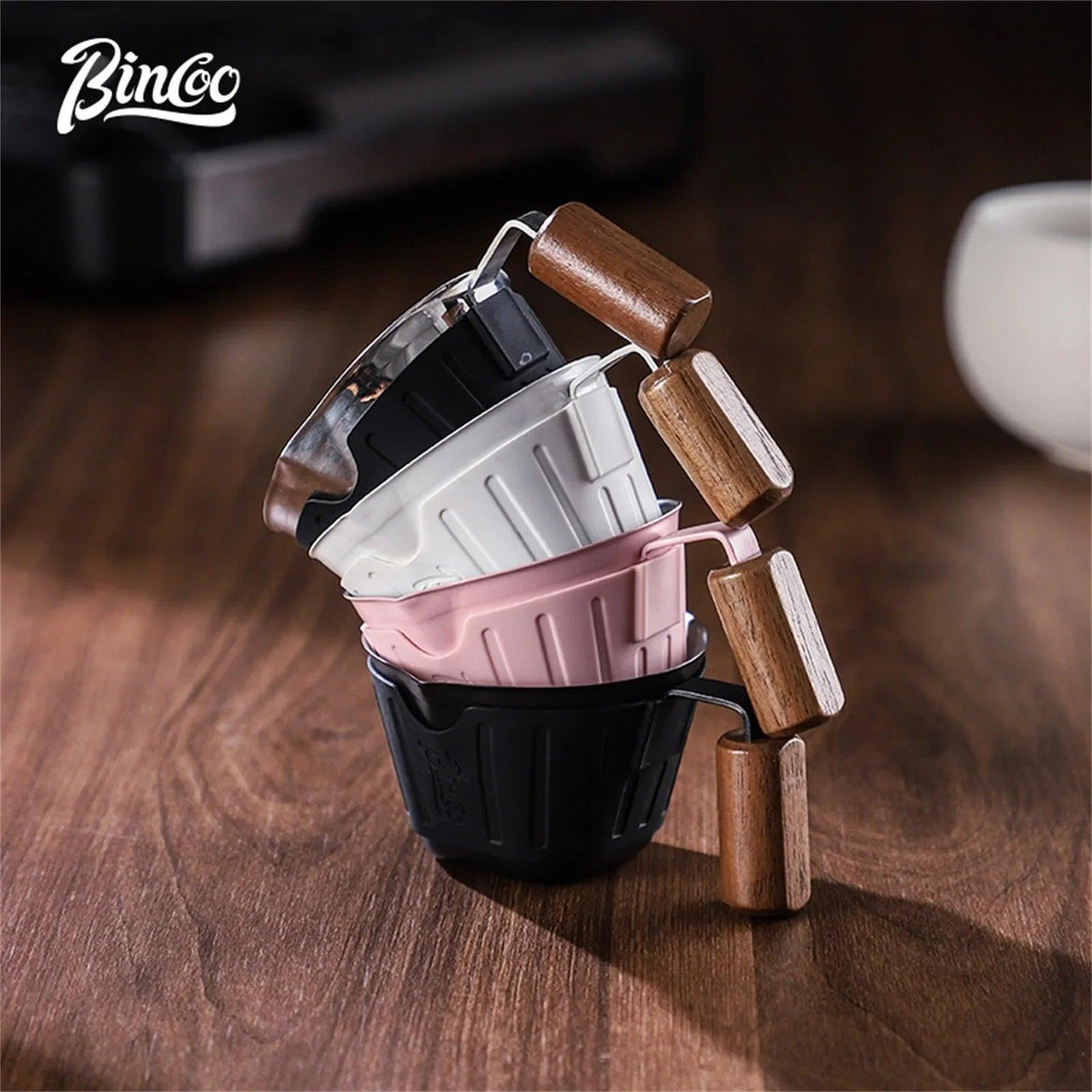 Bincoo Professional Espresso Measuring Cup, 90ml Dual Spout with Wood Handle and ml/oz Scales for Barista-Level Control