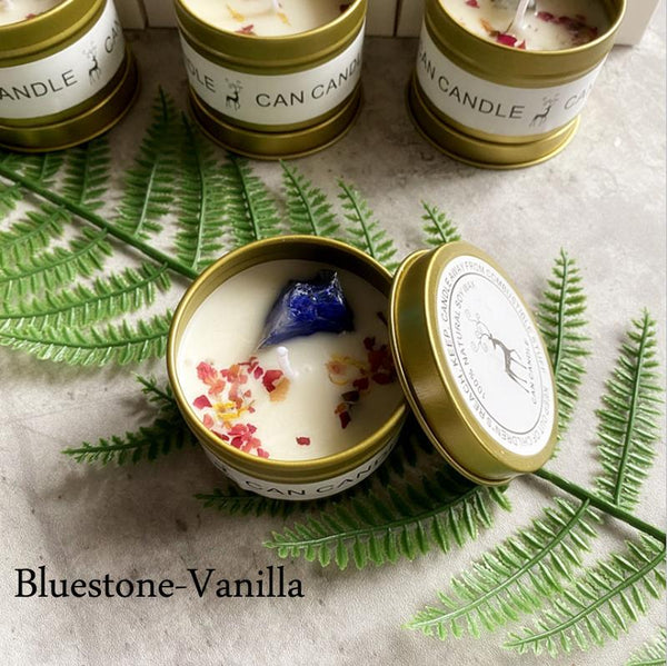 Essential Oil Scented Soy Wax Candle With Natural Rough Crystal And Dried Flowers
