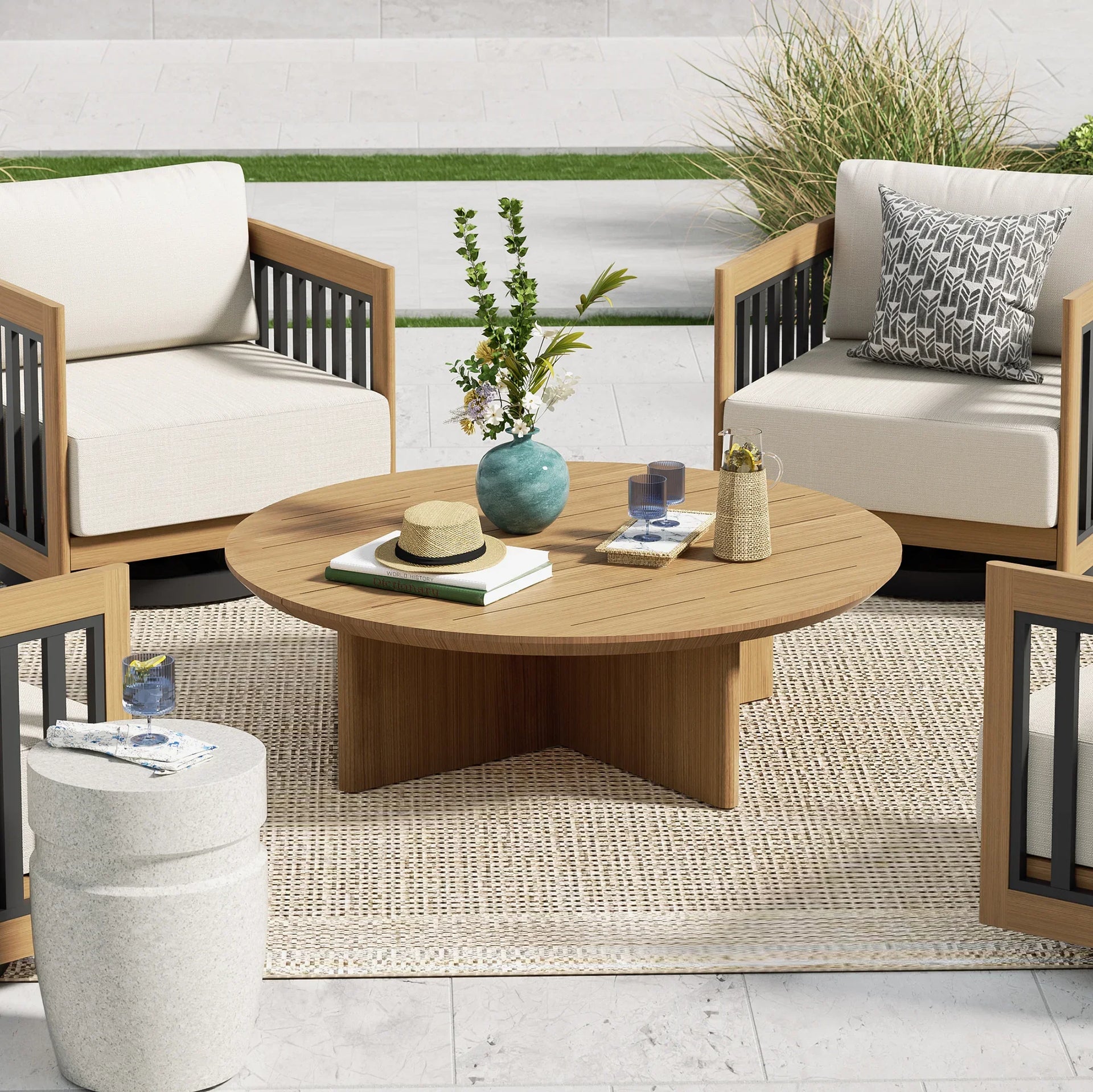 Sereno 4 Lounge Chair and Round Coffee Table