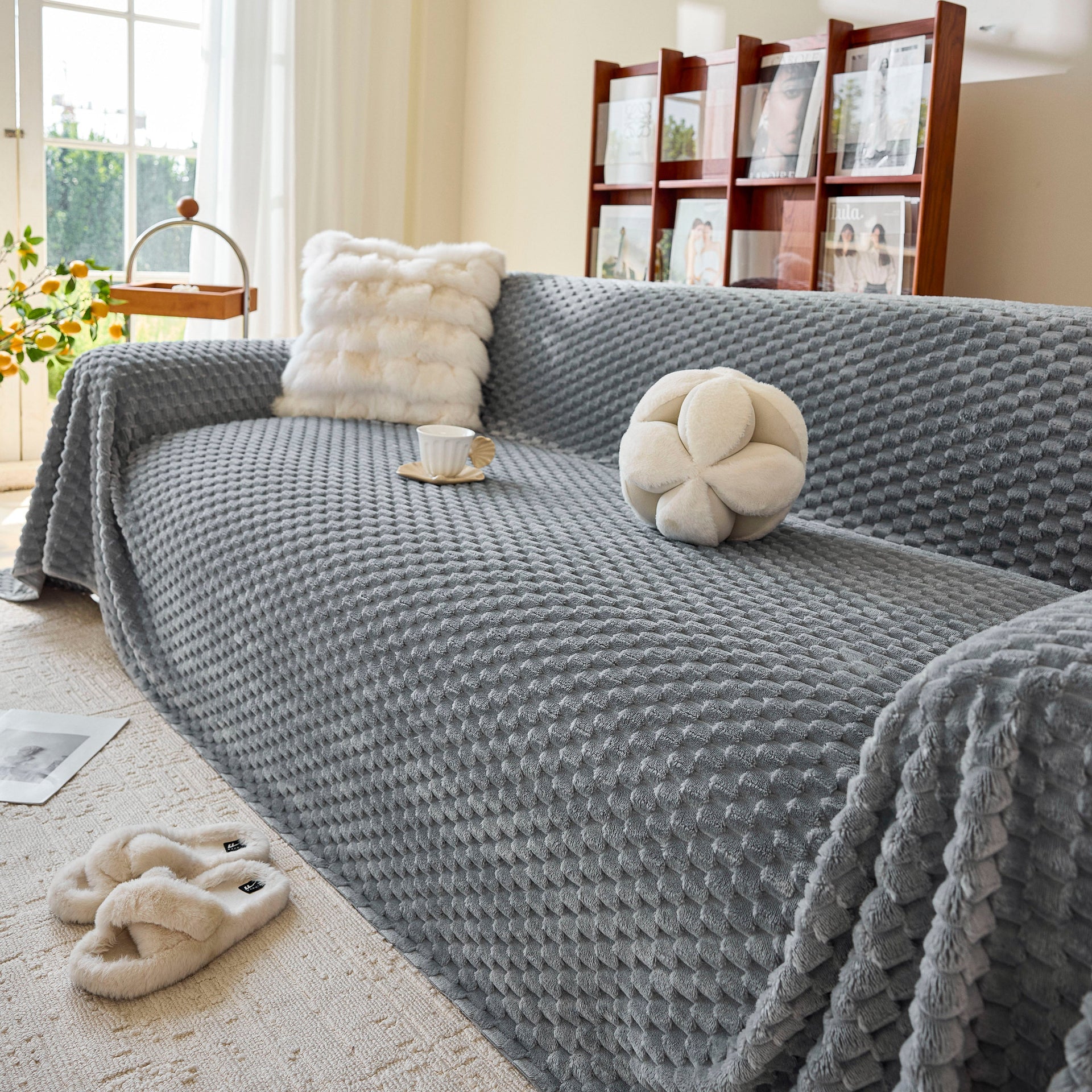 Thick Plush Non-Slip Sofa Throw Cover, Warm Soft Faux Fur Couch Protector for Winter