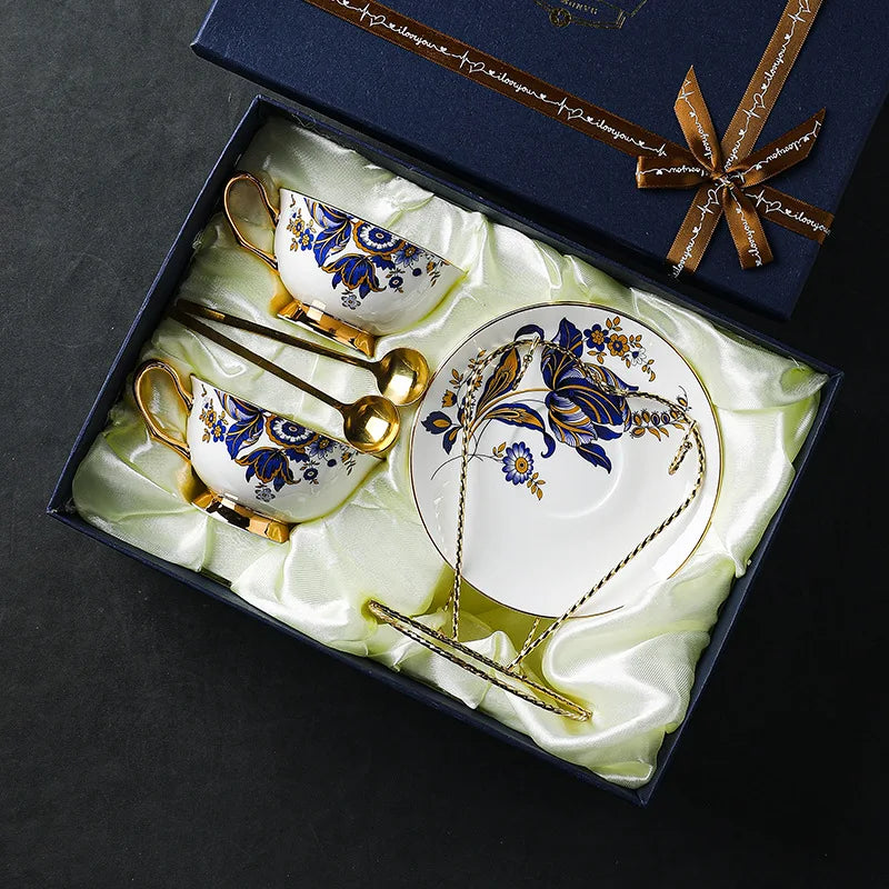 Retro Ceramic Gold-rimmed Coffee Mugs European Bone China Coffee Cups and Saucers Set Light Luxury Tea Cups Gift