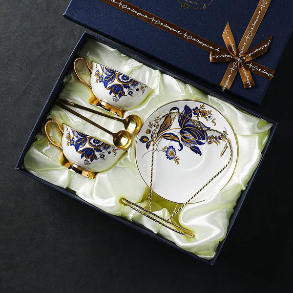 Retro Ceramic Gold-rimmed Coffee Mugs European Bone China Coffee Cups and Saucers Set Light Luxury Tea Cups Gift