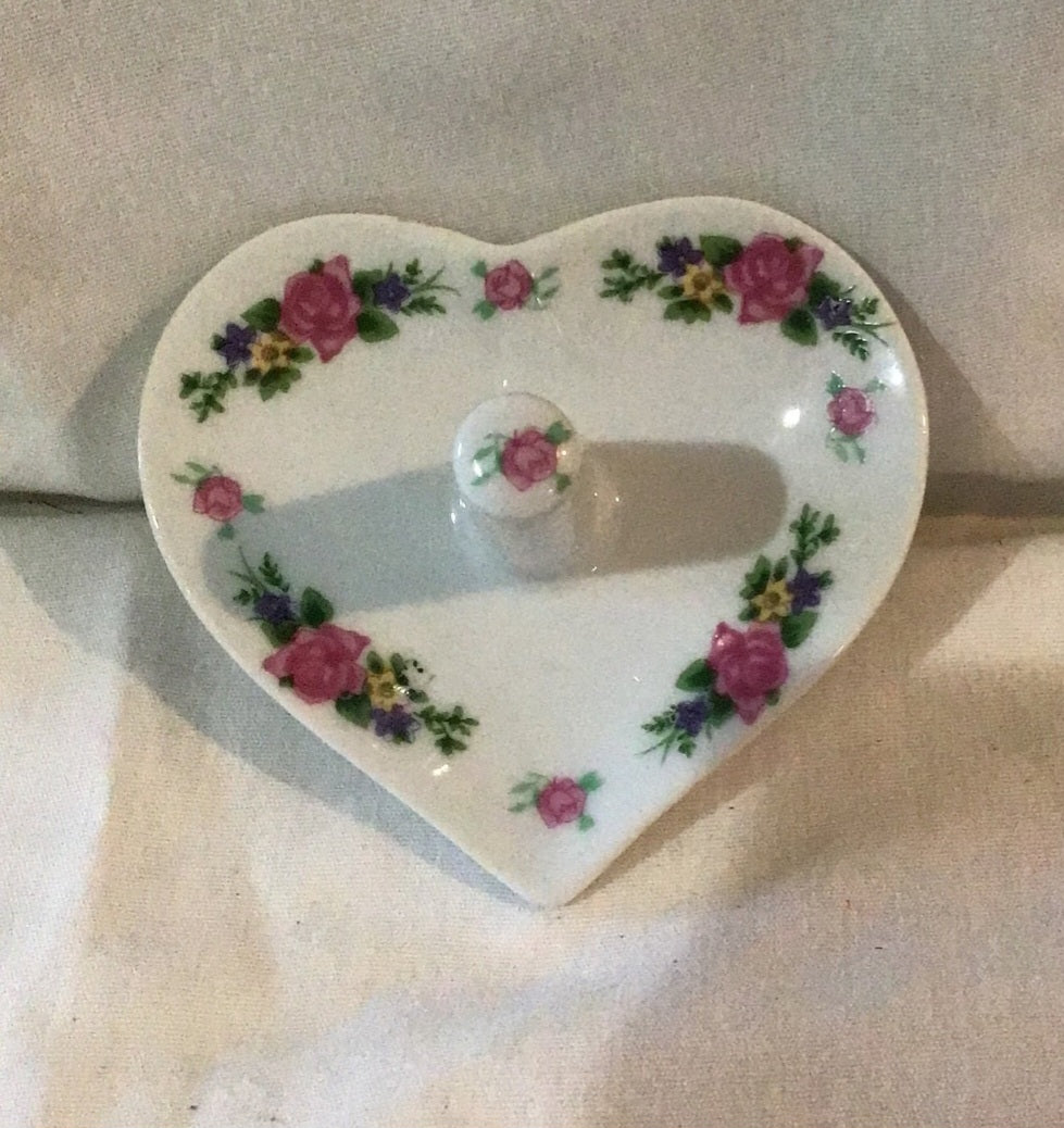 Porcelain Heart Shaped  Tree Ring with Roses