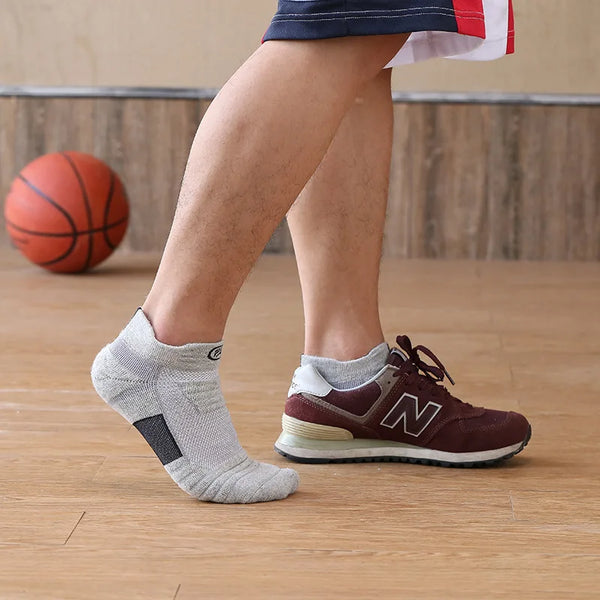 Cushioned Sports Compression Socks for Basketball and Running