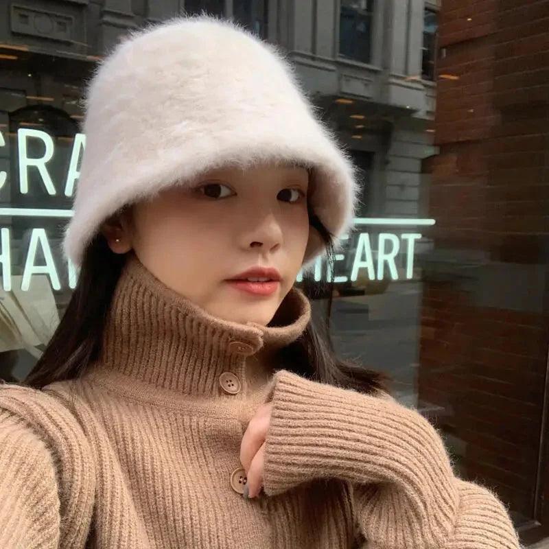 Plush fisherman hat autumn and winter basin hat round head plush high-end feeling face white bucket hat for ladies