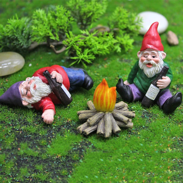 1pc Fairy Garden Drunk Gnomes Miniature Ornaments Set Mini Dwarf Bonfire Statues for Planter Flowerpot Decor Accessories
