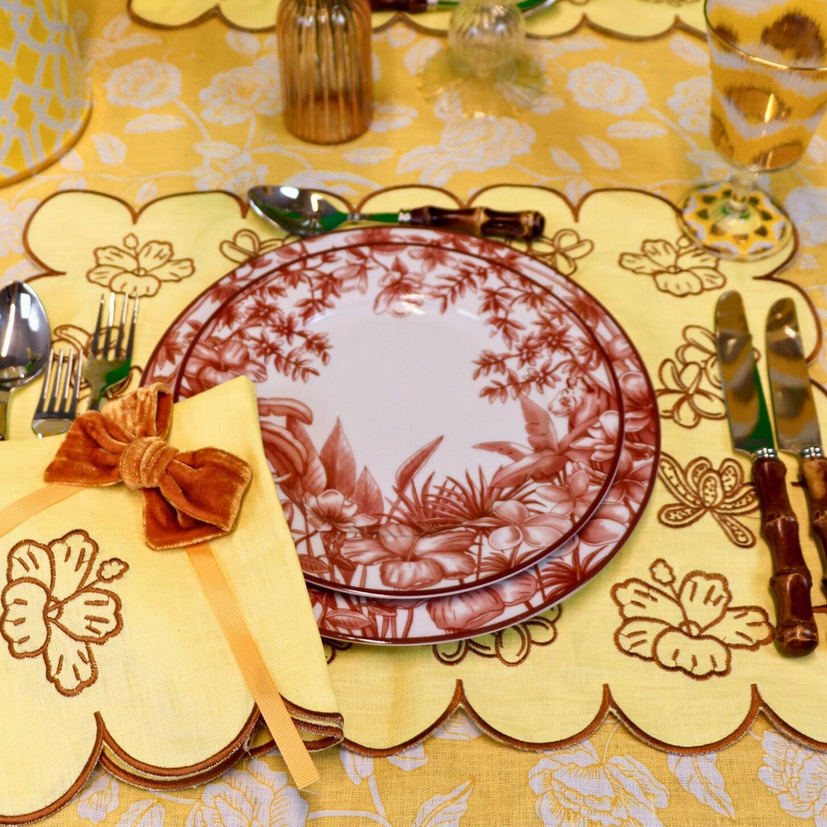 Sepia Estate Porcelain Dinner Plates – Set of 4 (+1 Bonus Plate)