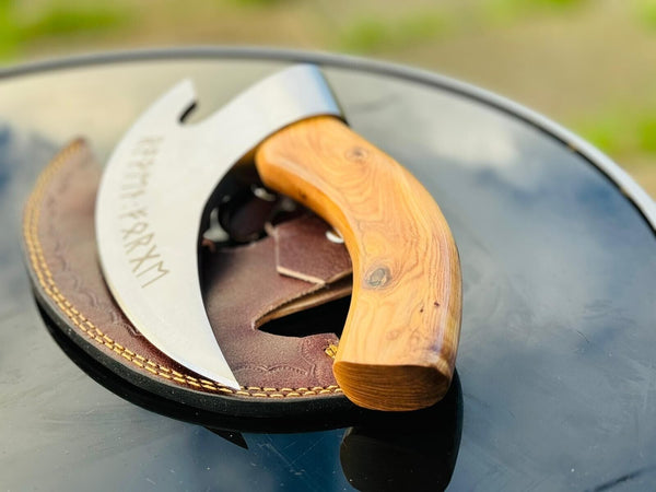 Vikings Pizza Cutter – Custom Handmade 8-Inch J2 Steel Blade with Wooden Handle