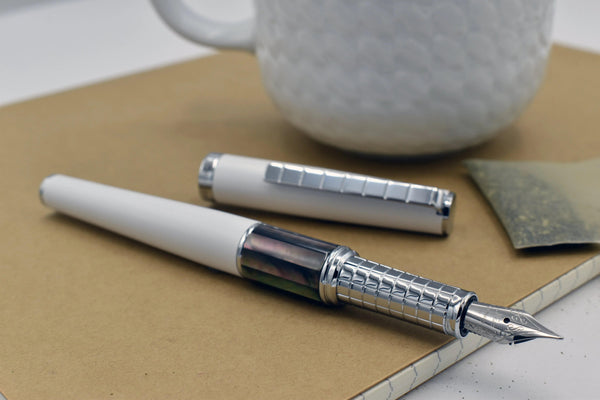 Xezo Speedmaster™ Tahitian Black Pearl White Fine Fountain Pen - Gifts for You 'n Me