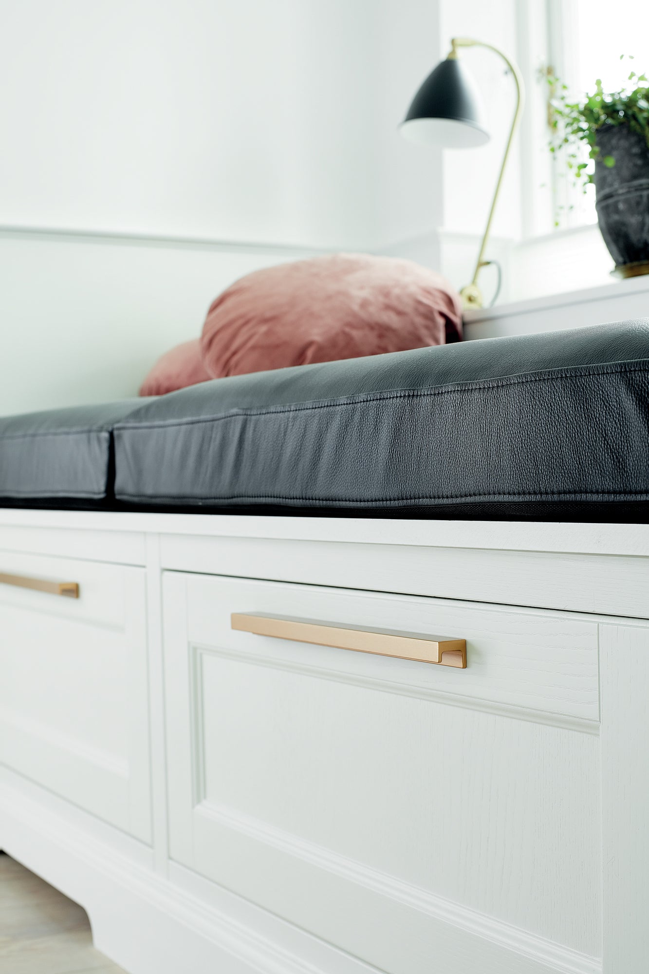 Brushed Bronze 