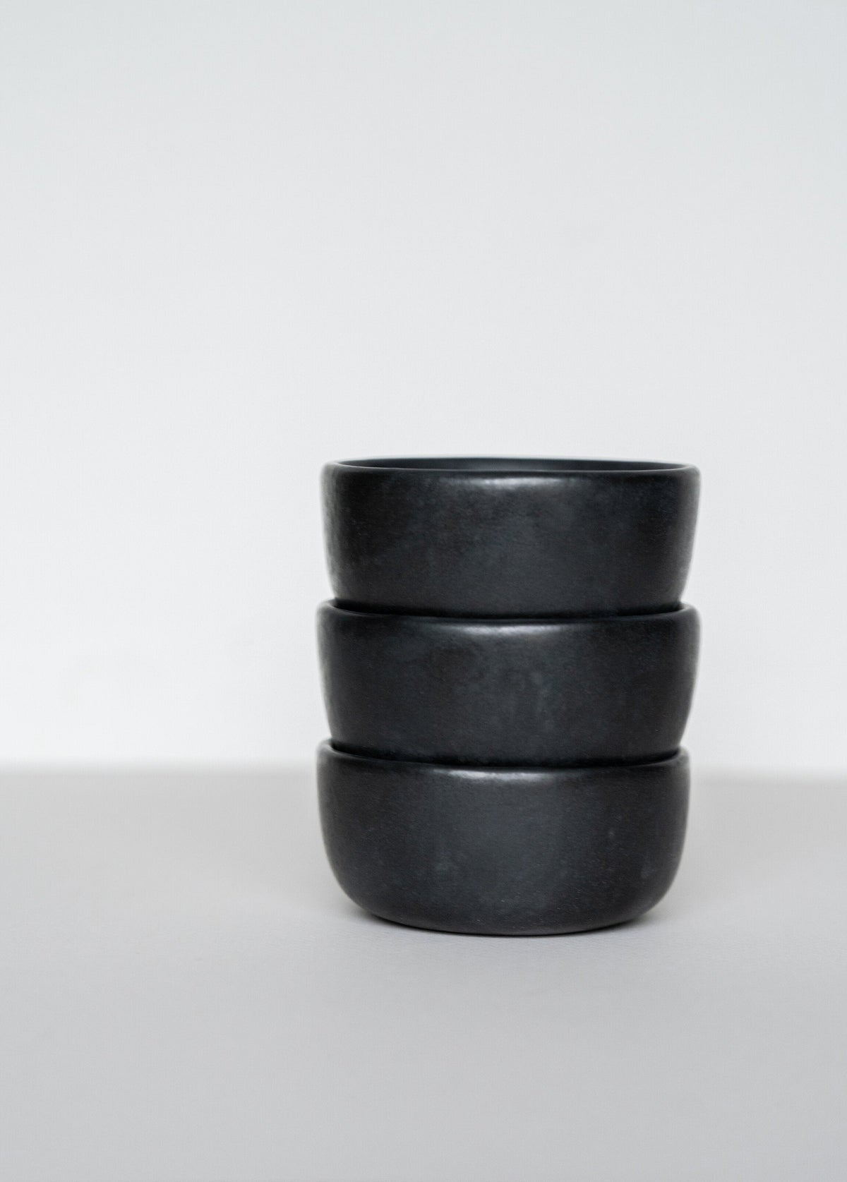 Black Matte Stoneware Pinch Bowl
