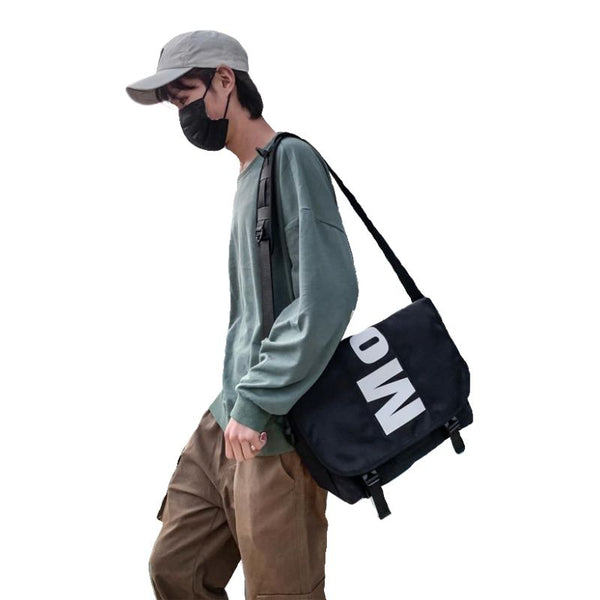 Stylish Men's Messenger Bag