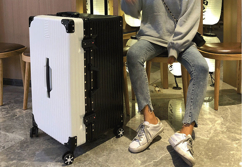 The Bats™ Pro Suitcase