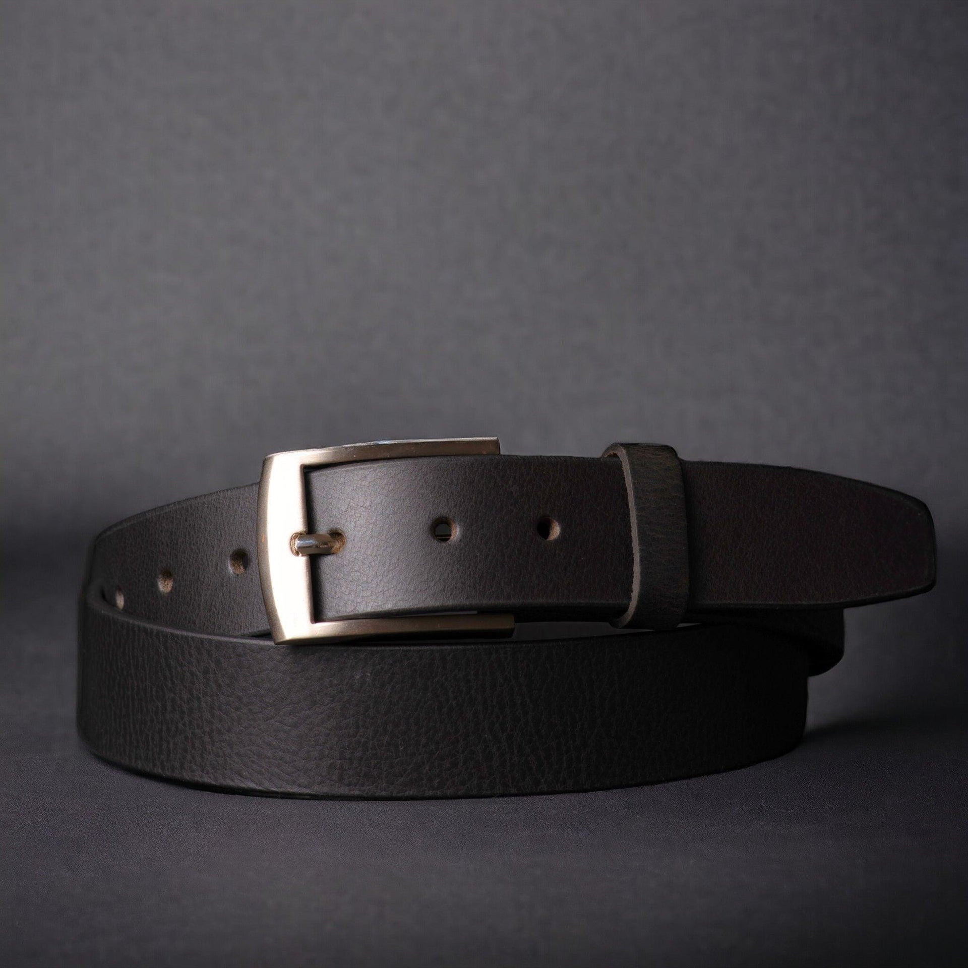 The Crest Belt - Slim Black 30mm 100% Full-Grain Leather Belt