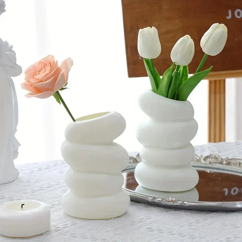 Vase - Contemporary White Spiral