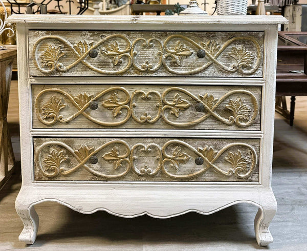Vintage Dresser in French Provincial Style
