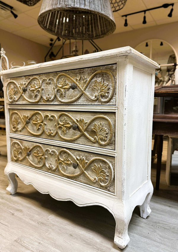 Vintage Dresser in French Provincial Style