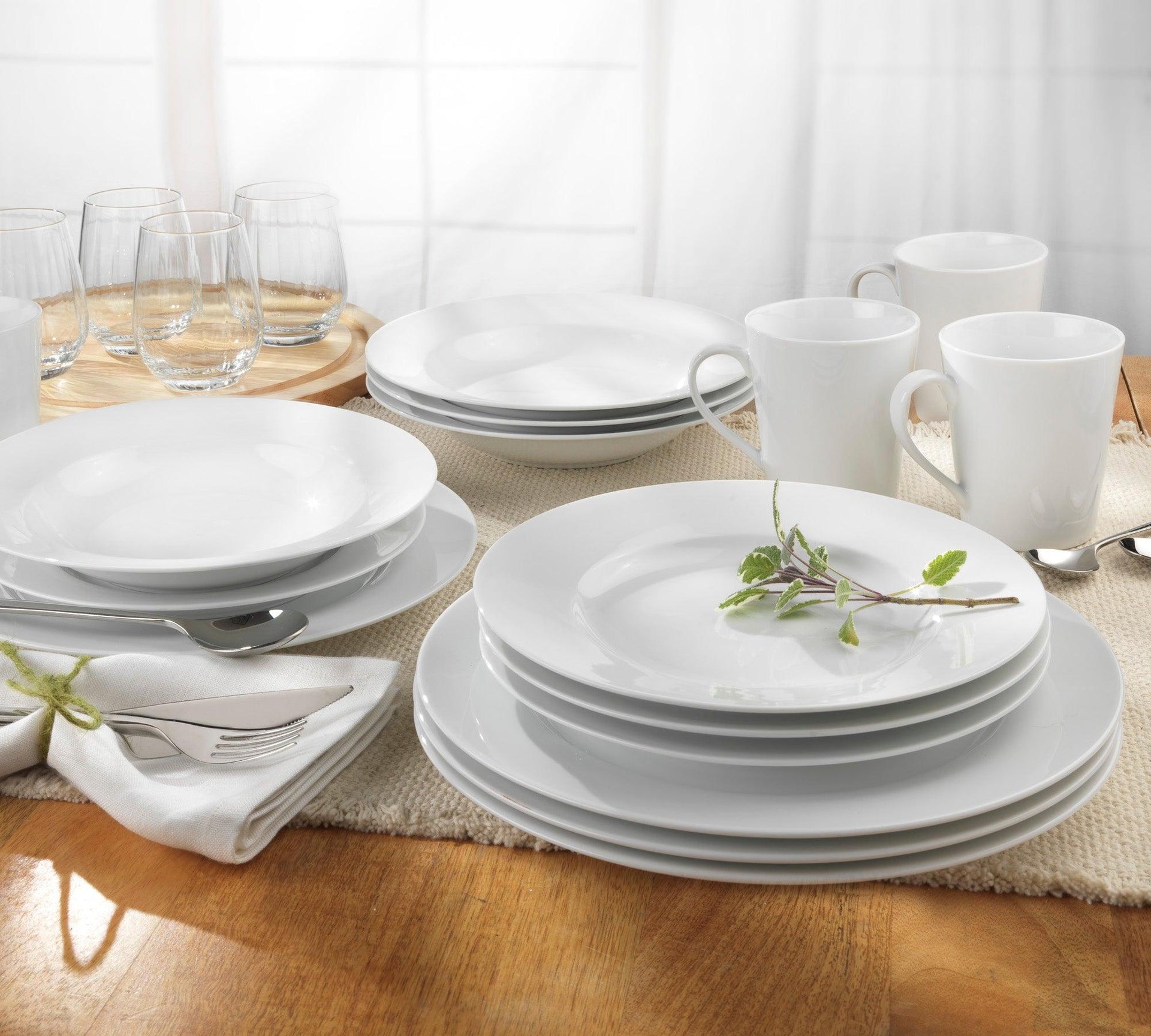 Claire Everyday Classic Rim 16 Piece Dinnerware Set, With Soup / Pasta Bowls Assorted