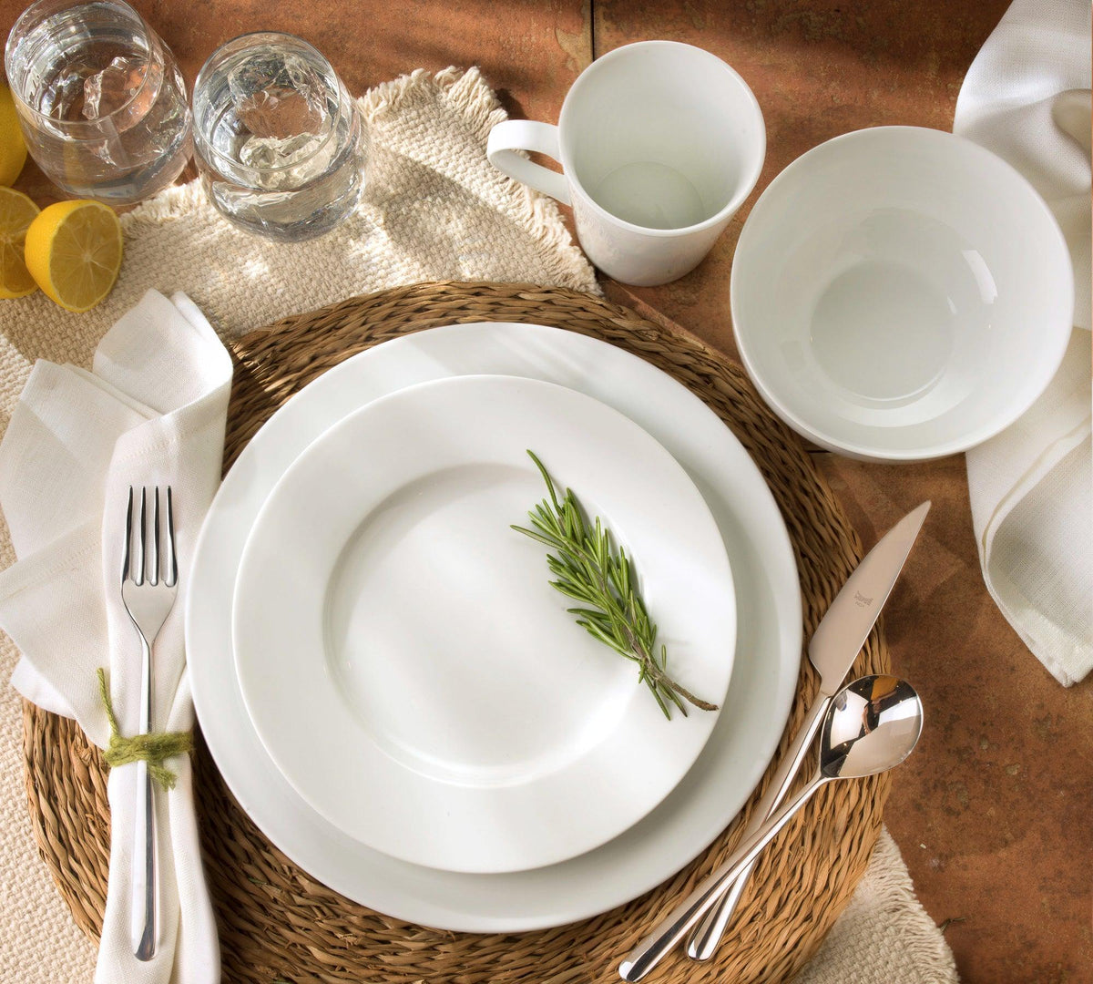Claire Everyday Classic Rim 16 Piece Dinnerware Set, With Cereal Bowls Assorted