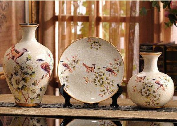 Sunbird Meadow 3-Piece Ceramic Vase Set – Elegant Off-White Ceramic Vases with Hand-Painted Sunbird and Floral Design