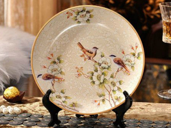 Sunbird Meadow 3-Piece Ceramic Vase Set – Elegant Off-White Ceramic Vases with Hand-Painted Sunbird and Floral Design