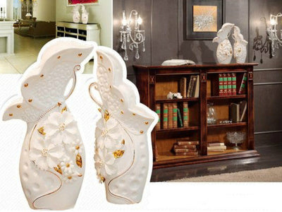 Pair of White Porcelain Vases with Pinched Flowers and Gold Leaves – Elegant Porcelain Vases with Intricate Floral Design