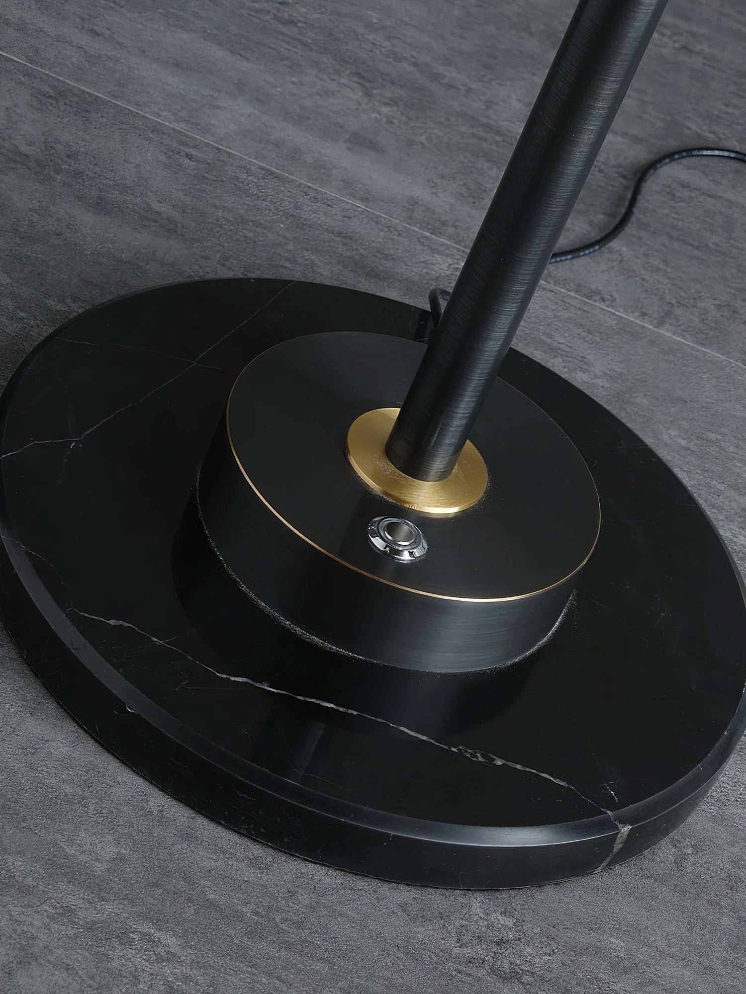 Alabaster Years Black Floor Lamp