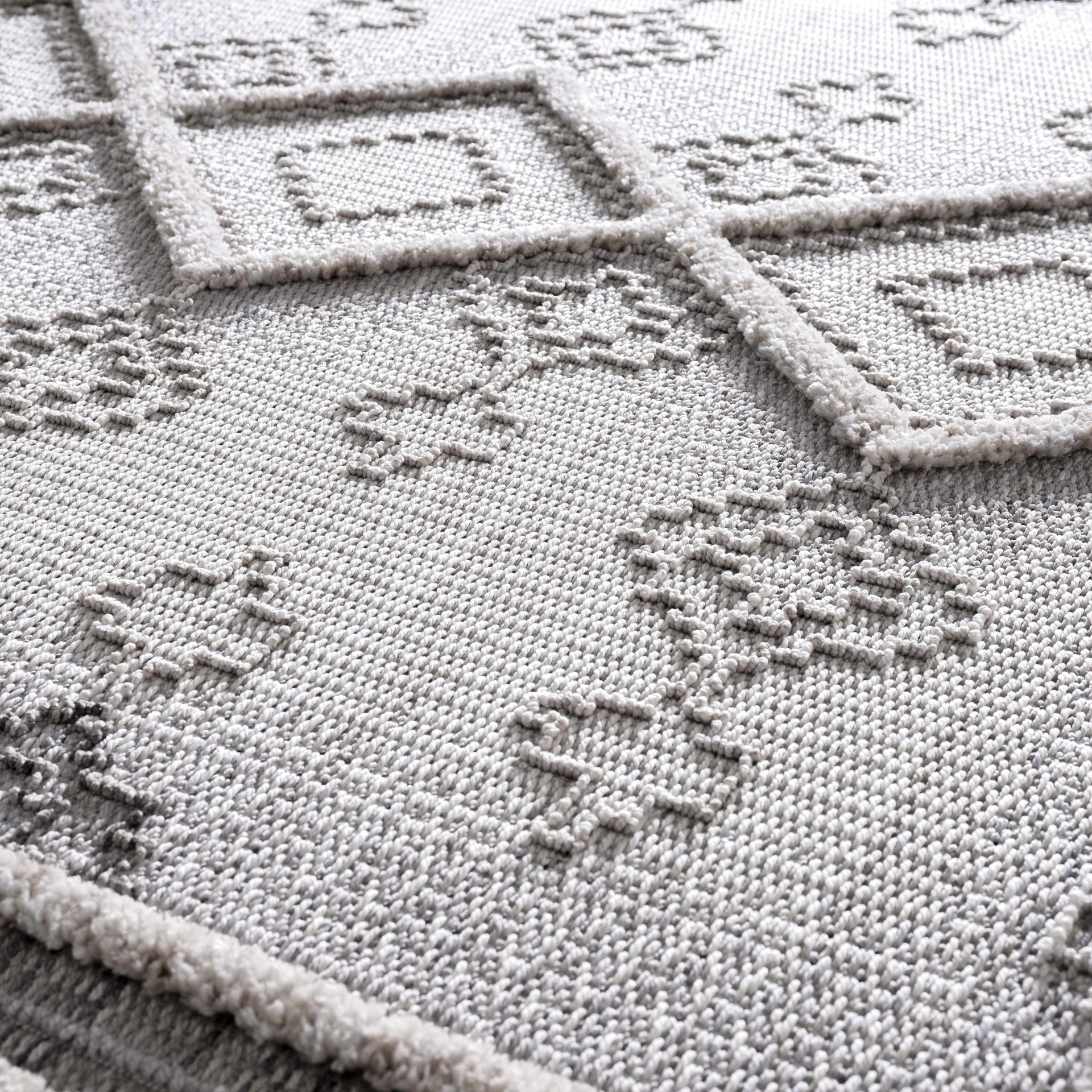 Amaga High-Low Rustic Rug