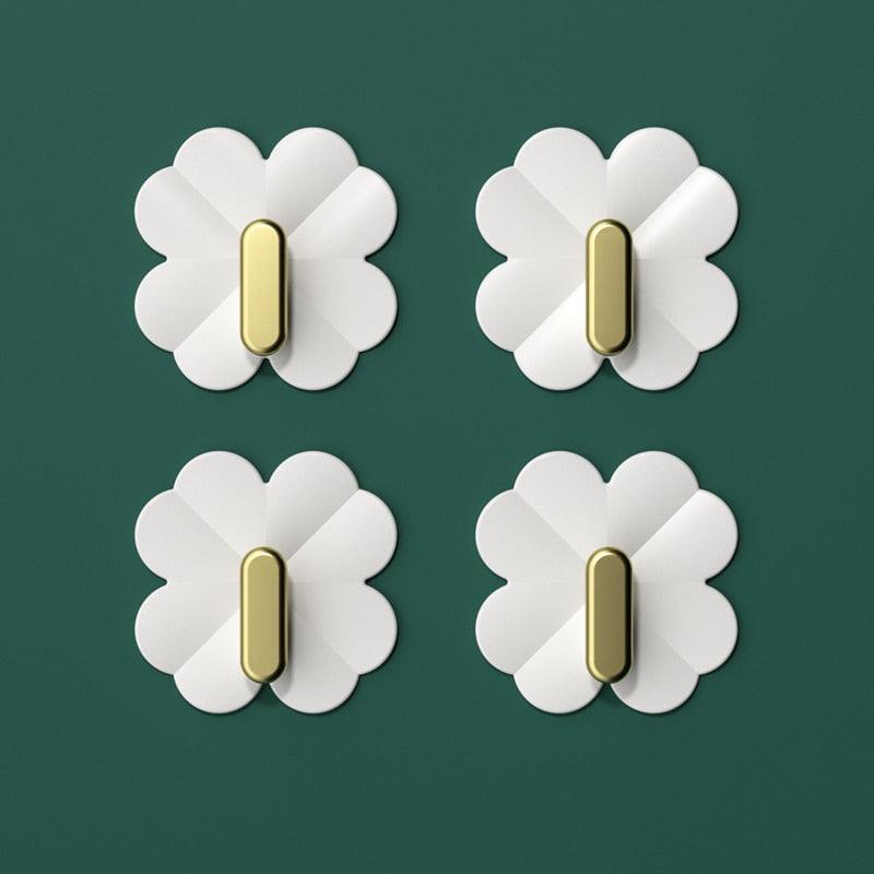 A Box of 4 Four-leaf Clover Hooks Punch-free Strong Sticky Bathroom Hook Light Luxury Household Wall Nail-free Key Storage Hook Cute Plastic Hooks Self-Adhesive Suitable Wall Bracket Self-Adhesive Hook Strong Adhesive Hanging on the Wall
