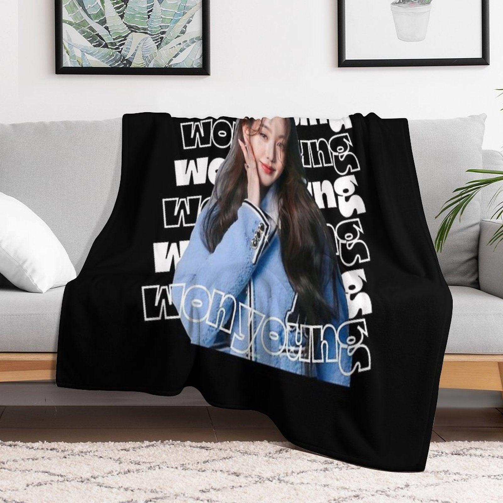 Wonyoung Throw Blanket