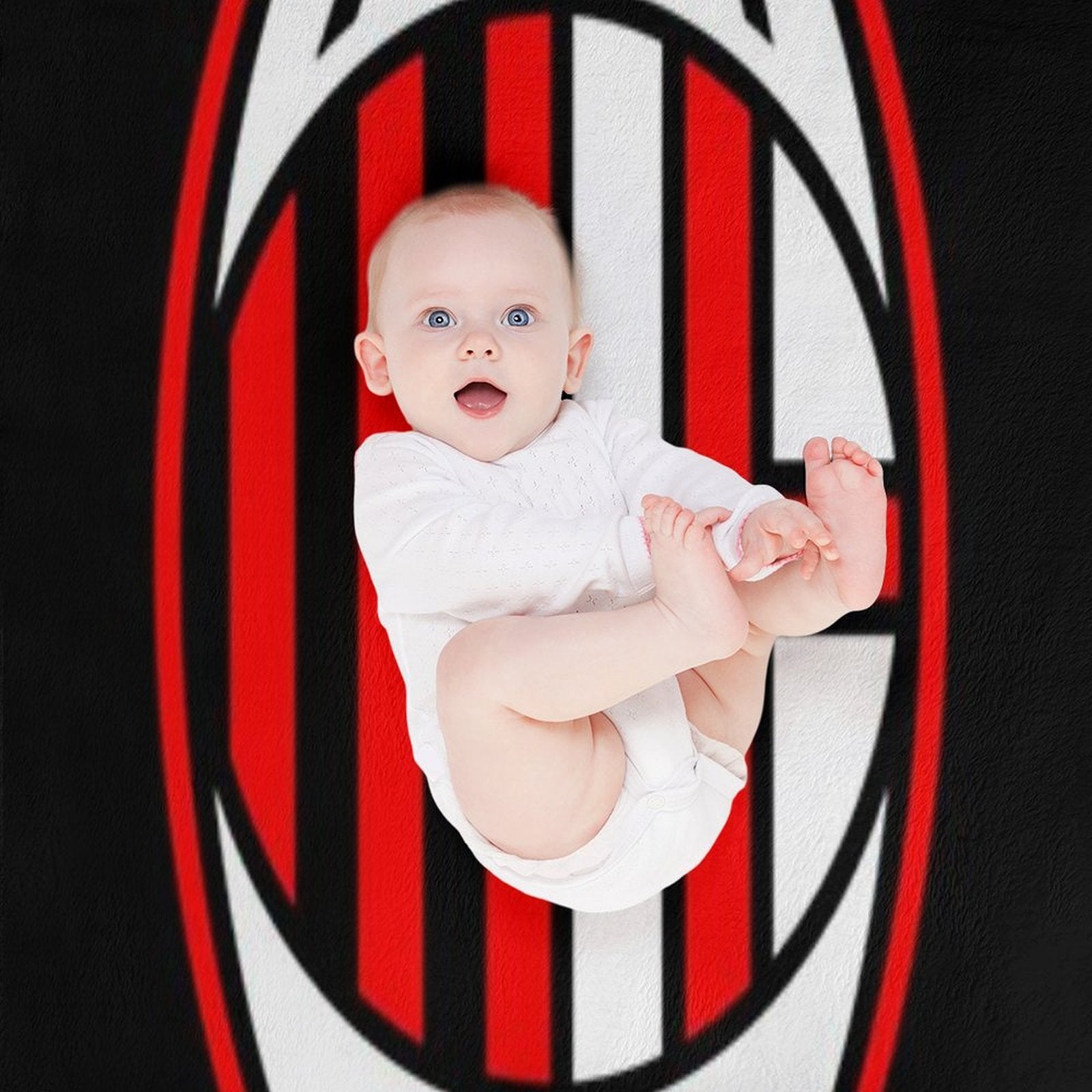 AC Milan Classic . Lightweight Throw Blanket