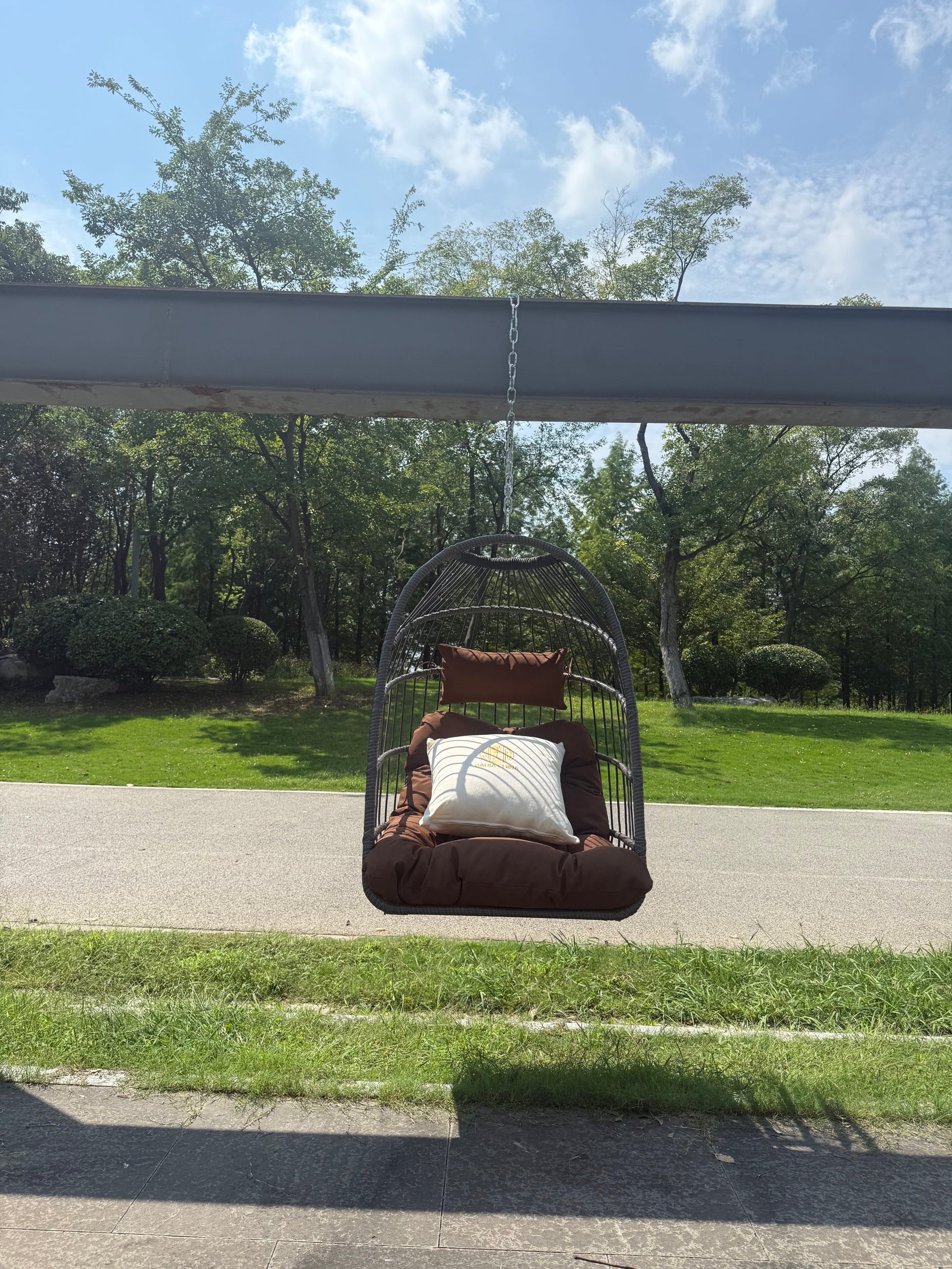 Outdoor Garden Rattan Egg Swing Hanging Chair PE Wicker Hanging Chair for Outdoor Patio