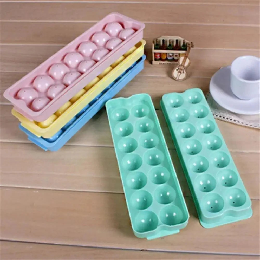 Amazing Plastic Molds Ice Tray 14 Grid 3D Round Ice Molds Home Bar Party Use Round Ball Ice Cube Makers Kitchen Ice Cream Moulds