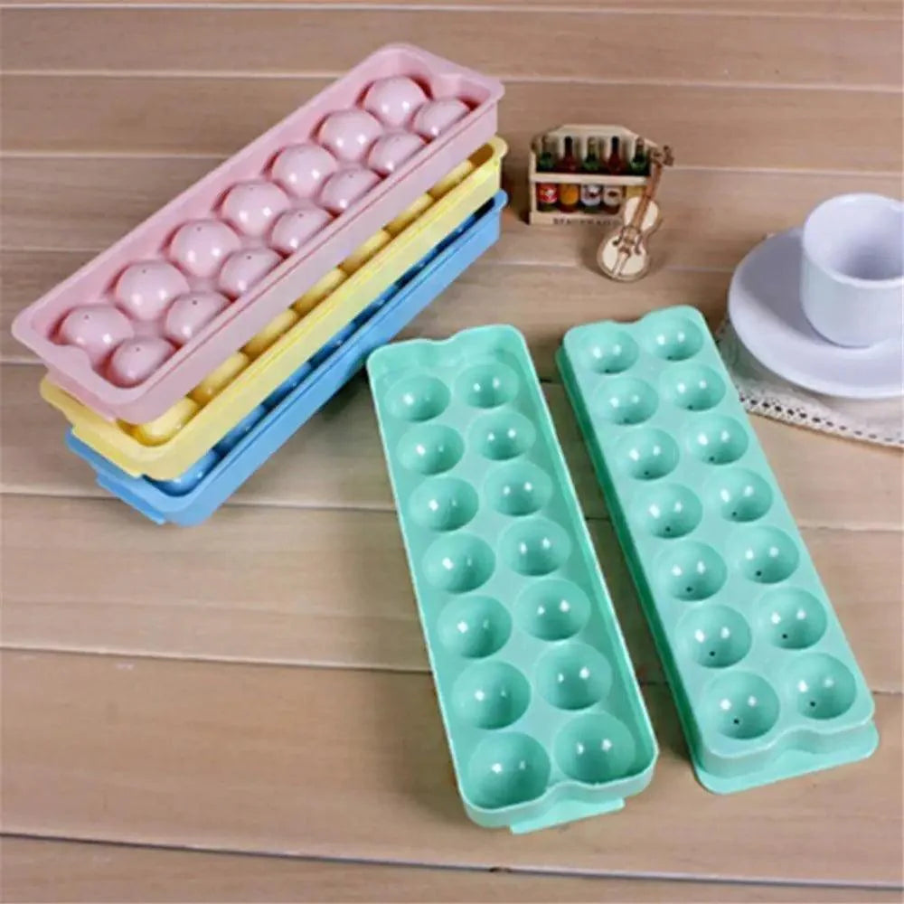 Amazing Plastic Molds Ice Tray 14 Grid 3D Round Ice Molds Home Bar Party Use Round Ball Ice Cube Makers Kitchen Ice Cream Moulds