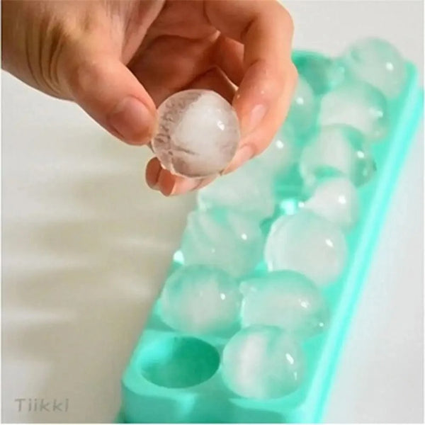 Amazing Plastic Molds Ice Tray 14 Grid 3D Round Ice Molds Home Bar Party Use Round Ball Ice Cube Makers Kitchen Ice Cream Moulds