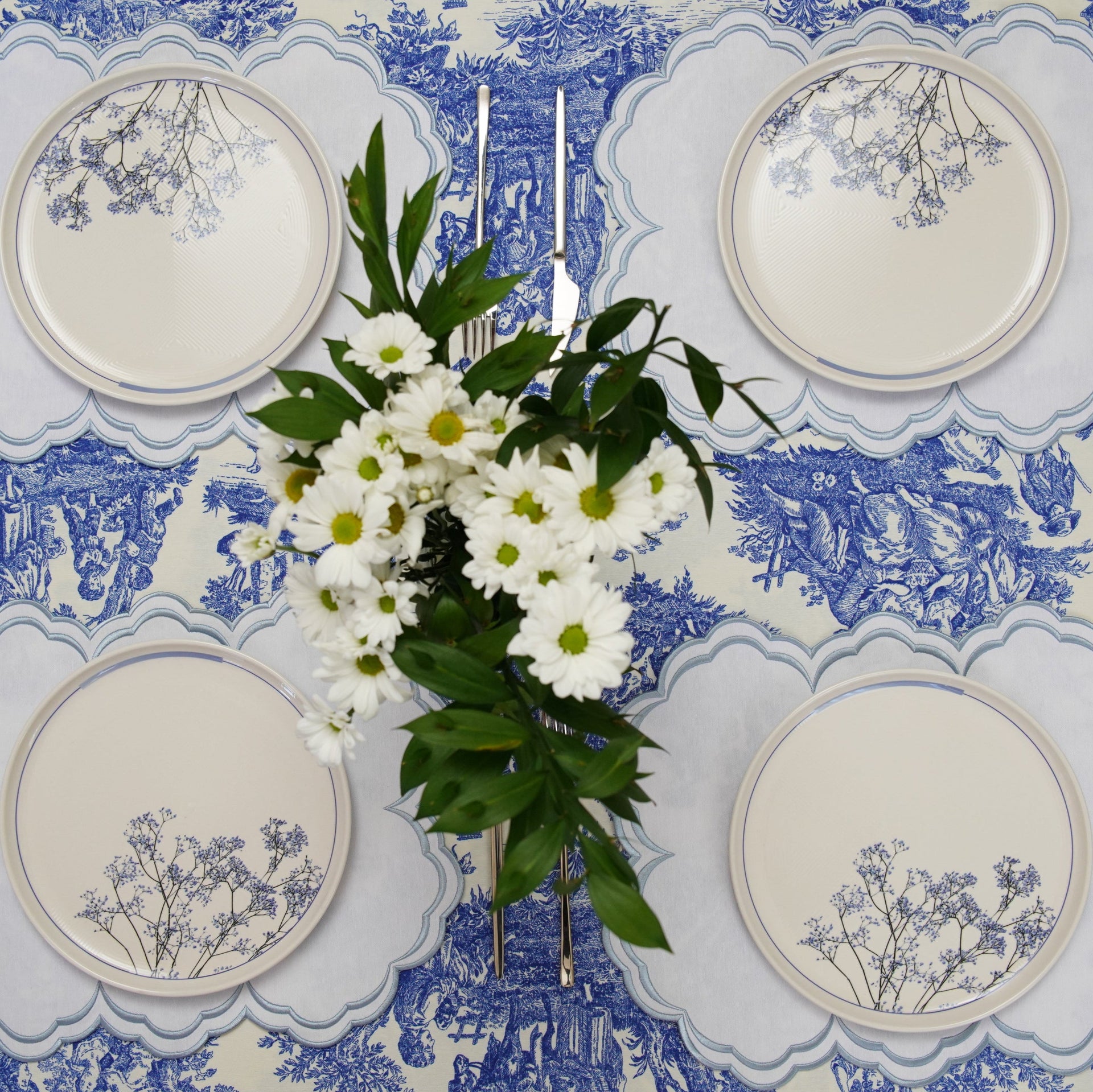 SPRING TABLE DECOR – AQUELLE WHITE RECTANGLE FABRIC PLACEMAT