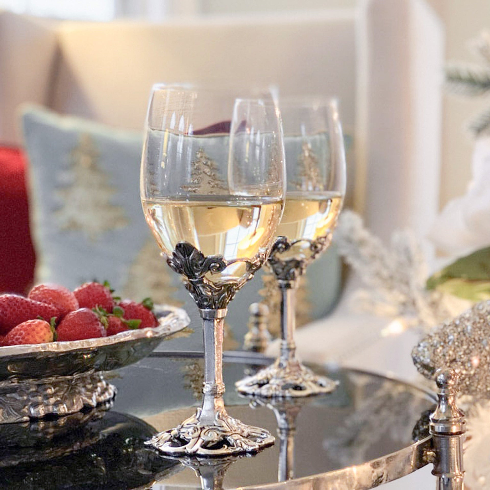 Fleur-De-Lis Wine Glasses