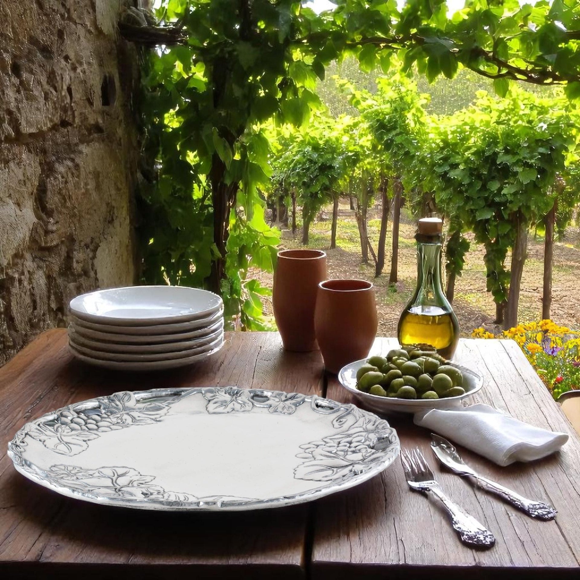 Grape 12 Round Plate Arthur Court Designs