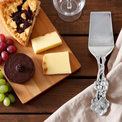 Grape Cake/Lasagna Server