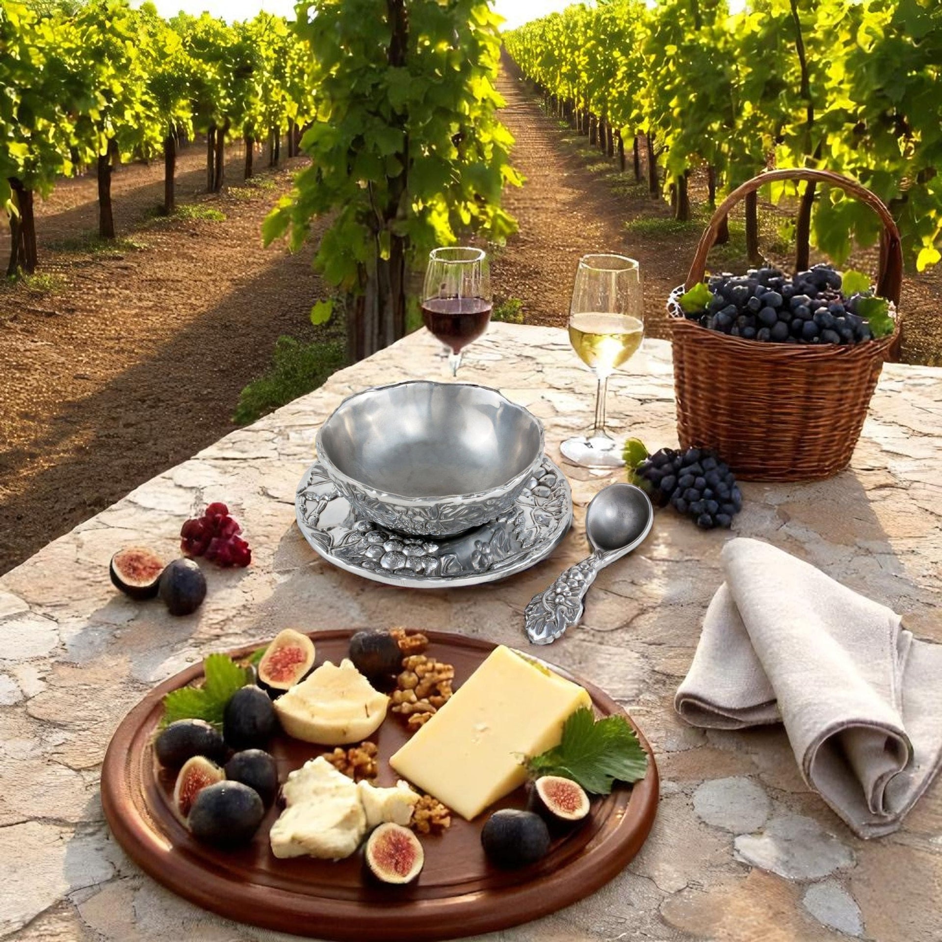 Grape Condiment Server Arthur Court Designs