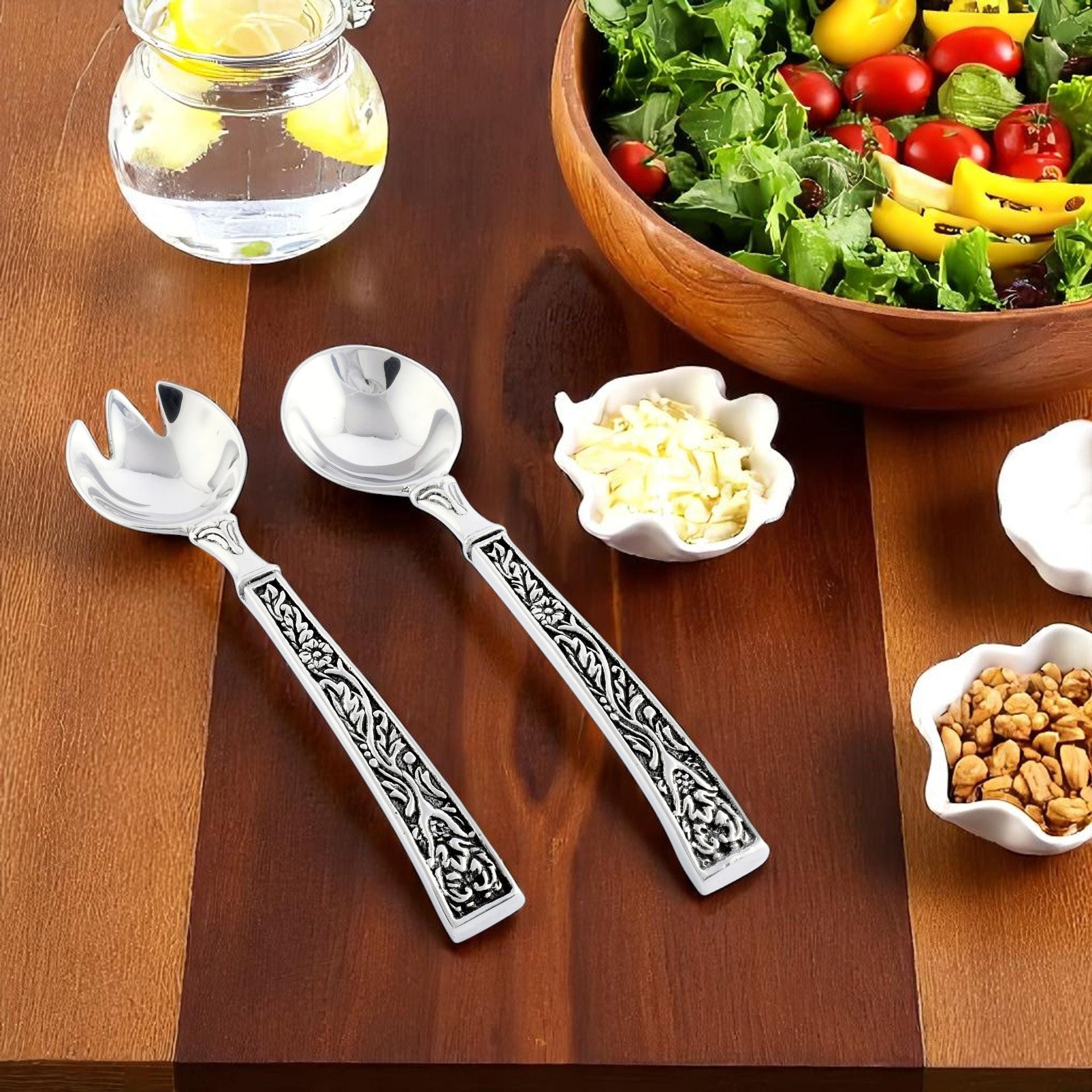 Concho Pattern Serving Set