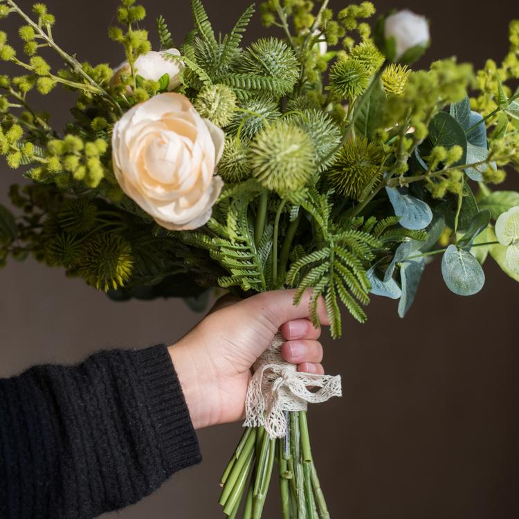 Artificial Flower Bouquet Greenery White Rose Bouquet 13