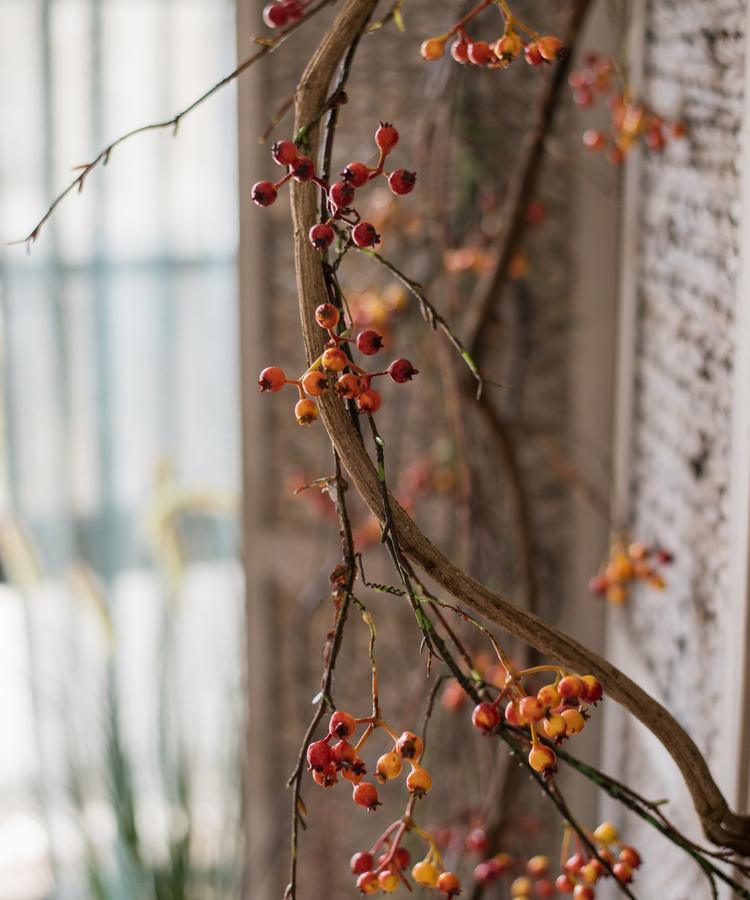 Artificial Vine Orange Faux Berry 39