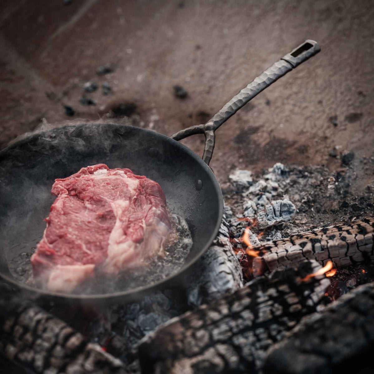 Hammered Carbon Steel Frying Pan