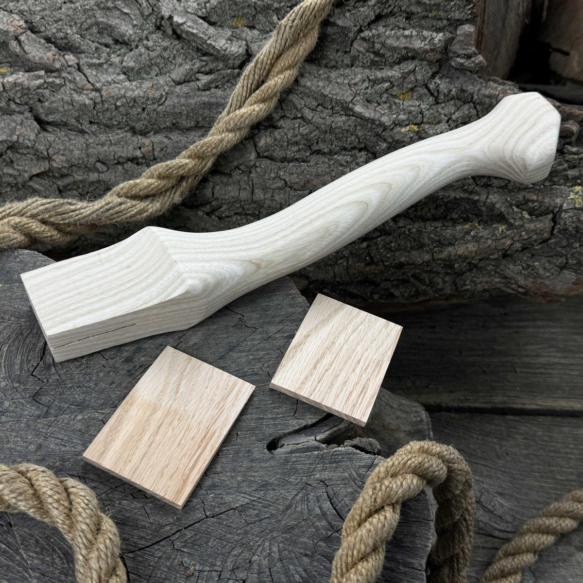 Ash Wood Axe Handle with Red Oak Wedges, 33 cm (12.99 inches)