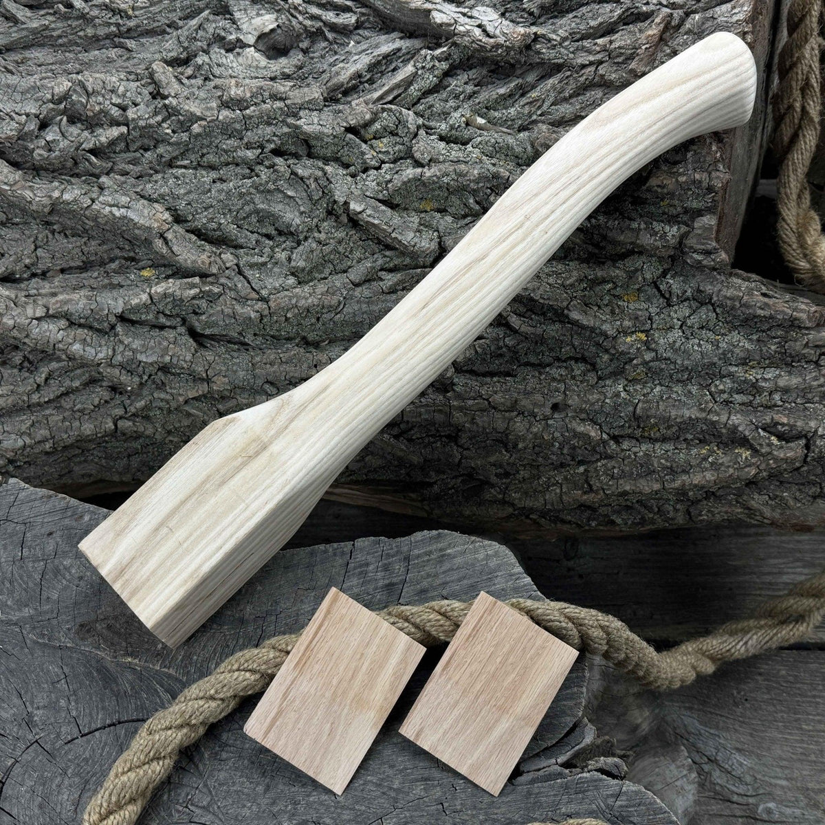 Ash Wood Axe Handle with Red Oak Wedges, 41.5 cm (16.3 in)