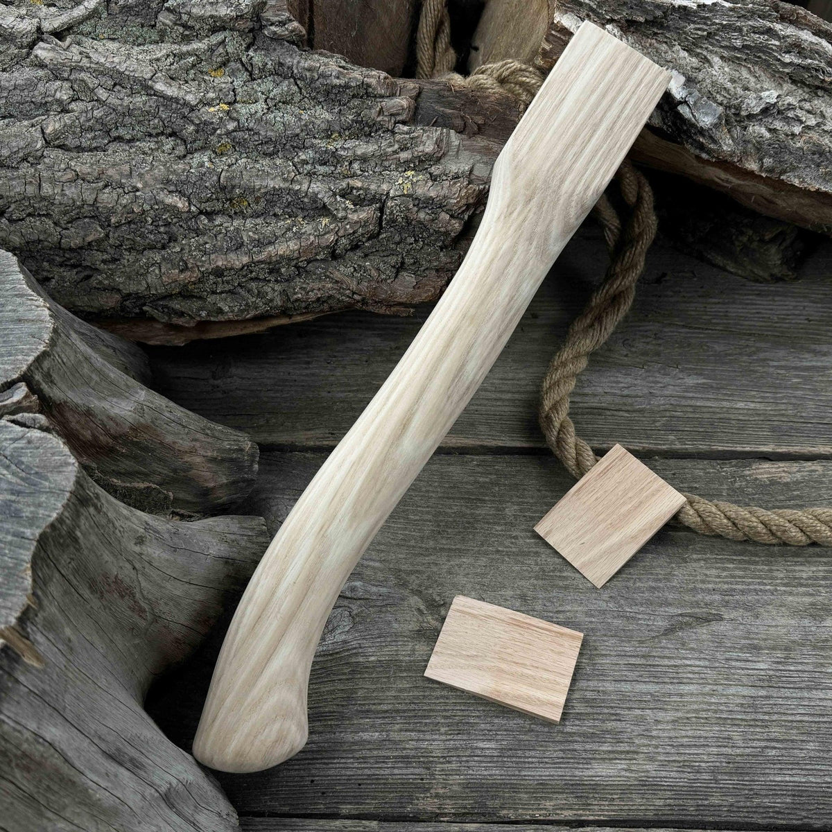 Ash Wood Axe Handle with Red Oak Wedges, 41.5 cm (16.3 in)